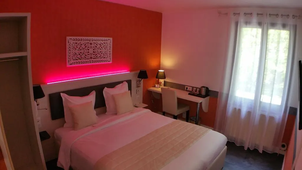 ** Hotel Hôtel Beausoleil Montélimar France