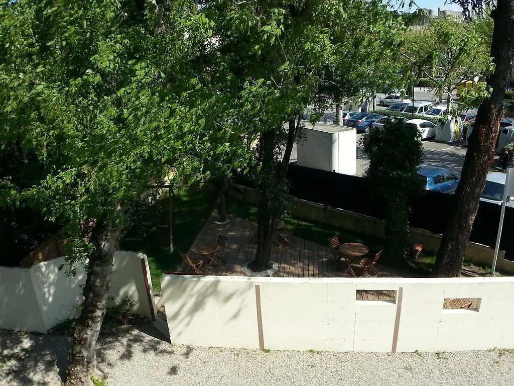 Hotel Beausoleil Μοντελιμάρ 2*,  Γαλλία
