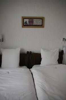 Hotel Beausoleil Μοντελιμάρ