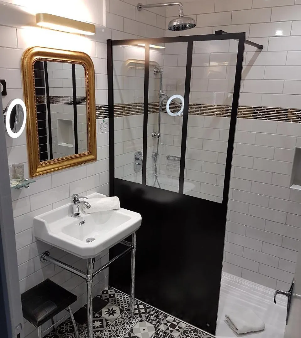 Hotel Beausoleil Μοντελιμάρ 2*,  Γαλλία